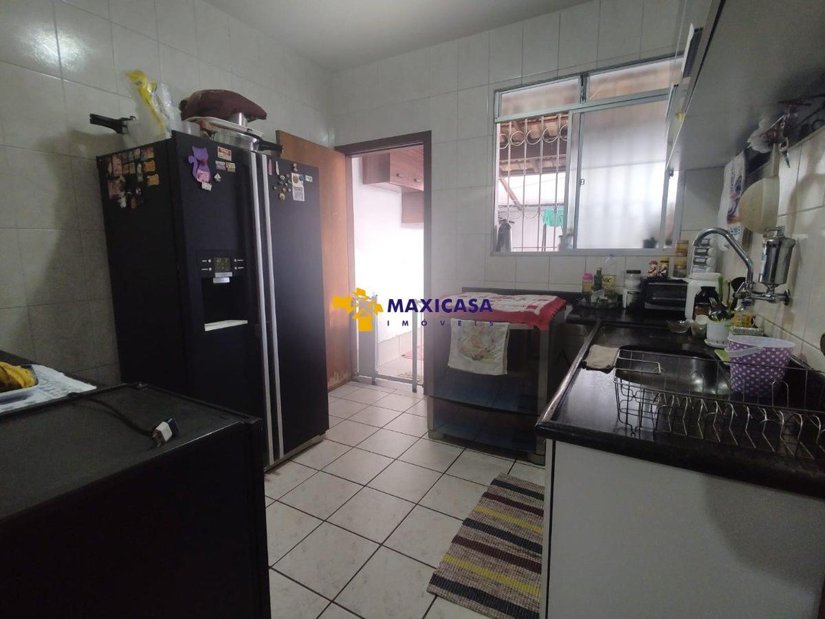 Casa, Santa Terezinha, 2 Quartos, 2 Vagas