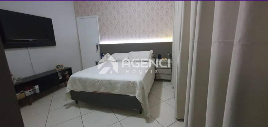 Casa, São Gonçalo, 3 Quartos, 0 Vaga, 1 Suíte