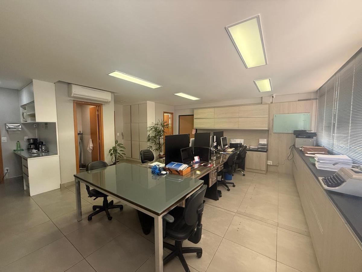 Sala, Cidade Nova, 0 Quarto, 0 Vaga