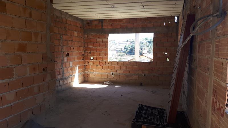 Casa, Nacional, 2 Quartos, 6 Vagas, 2 Suítes
