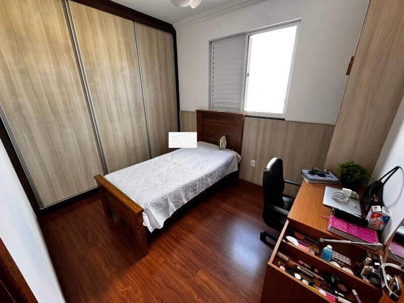 Apartamento, Sagrada Família, 3 Quartos, 2 Vagas, 1 Suíte