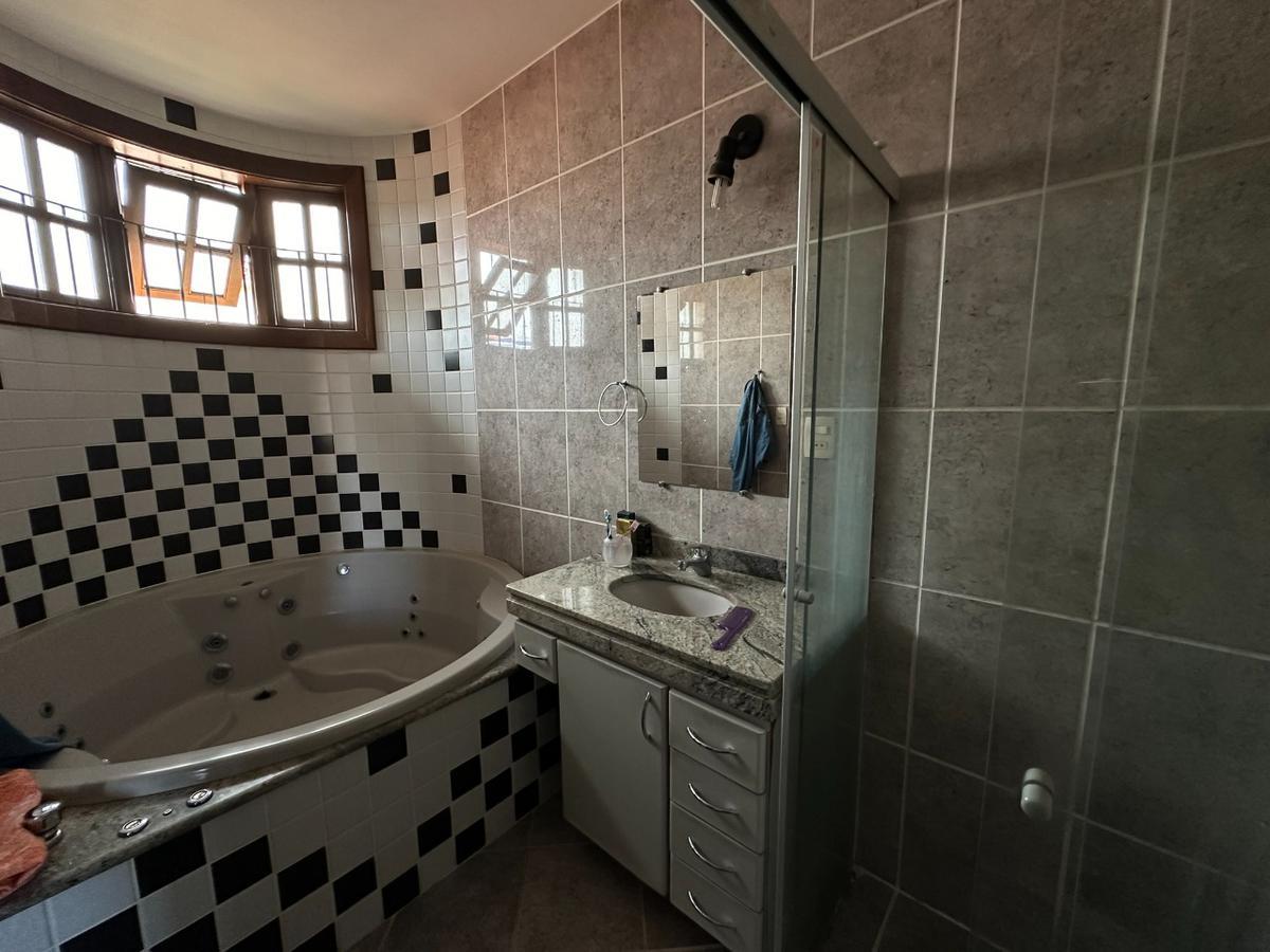 Casa, Ipiranga, 4 Quartos, 4 Vagas, 1 Suíte