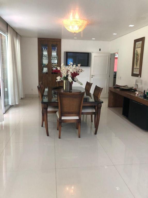 Casa, Jardim Serrano, 4 Quartos, 6 Vagas, 3 Suítes
