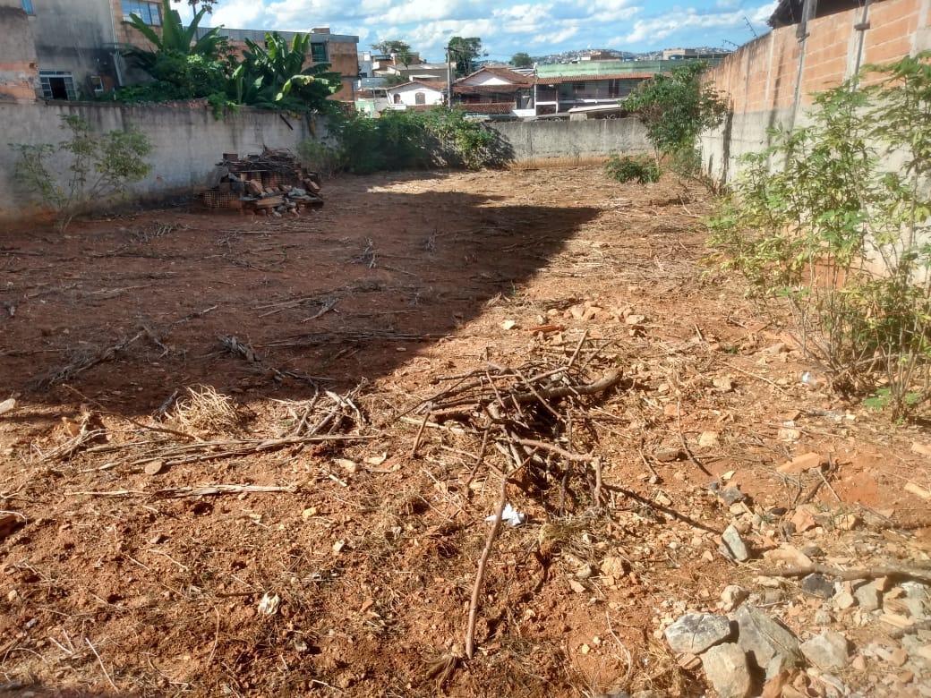 Lote, Céu Azul, 0 Quarto, 0 Vaga