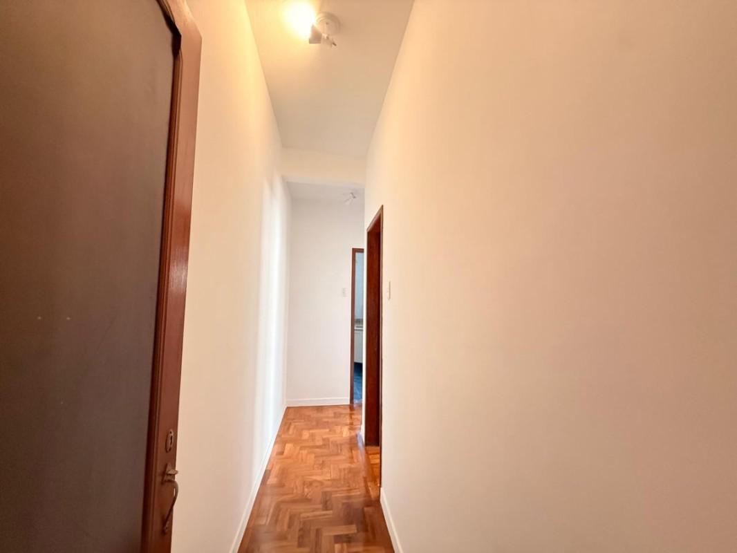 Apartamento, Sagrada Família, 2 Quartos, 1 Vaga