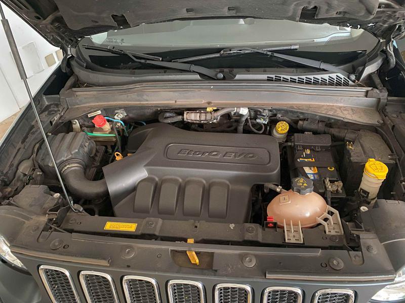 Jeep Renegade Longitude 1.8 4x2 Flex 16v Aut.