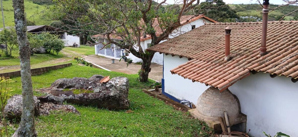 Fazenda, Centro, 6 Quartos, 10 Vagas, 2 Suítes