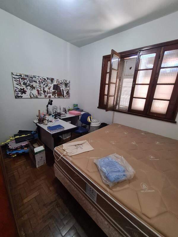 Casa, Floresta, 17 Quartos, 0 Vaga, 4 Suítes
