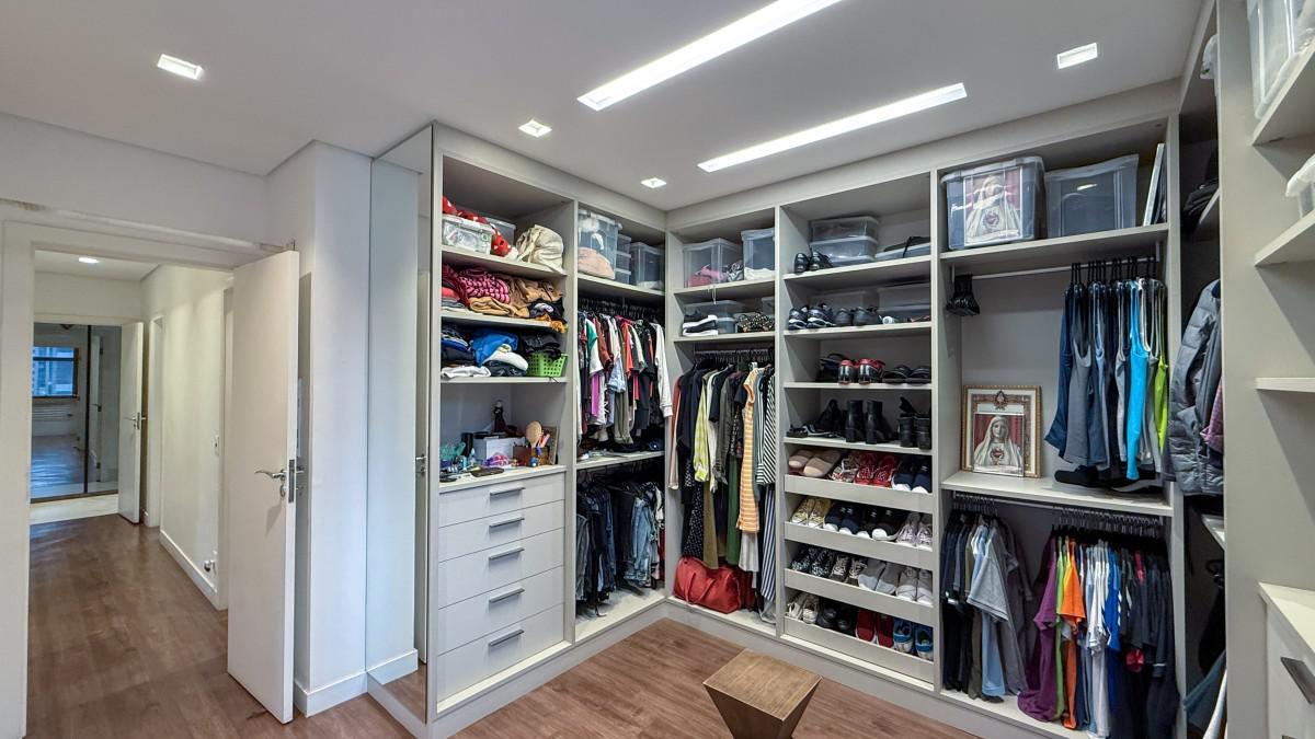 Apartamento, Funcionários, 4 Quartos, 2 Vagas, 2 Suítes