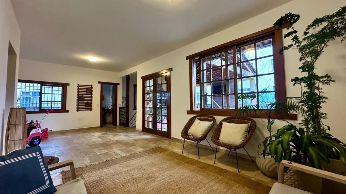 Cobertura, Luxemburgo, 4 Quartos, 2 Vagas, 1 Suíte