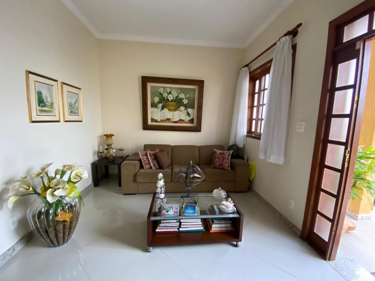 Casa, Colégio Batista, 4 Quartos, 3 Vagas, 2 Suítes