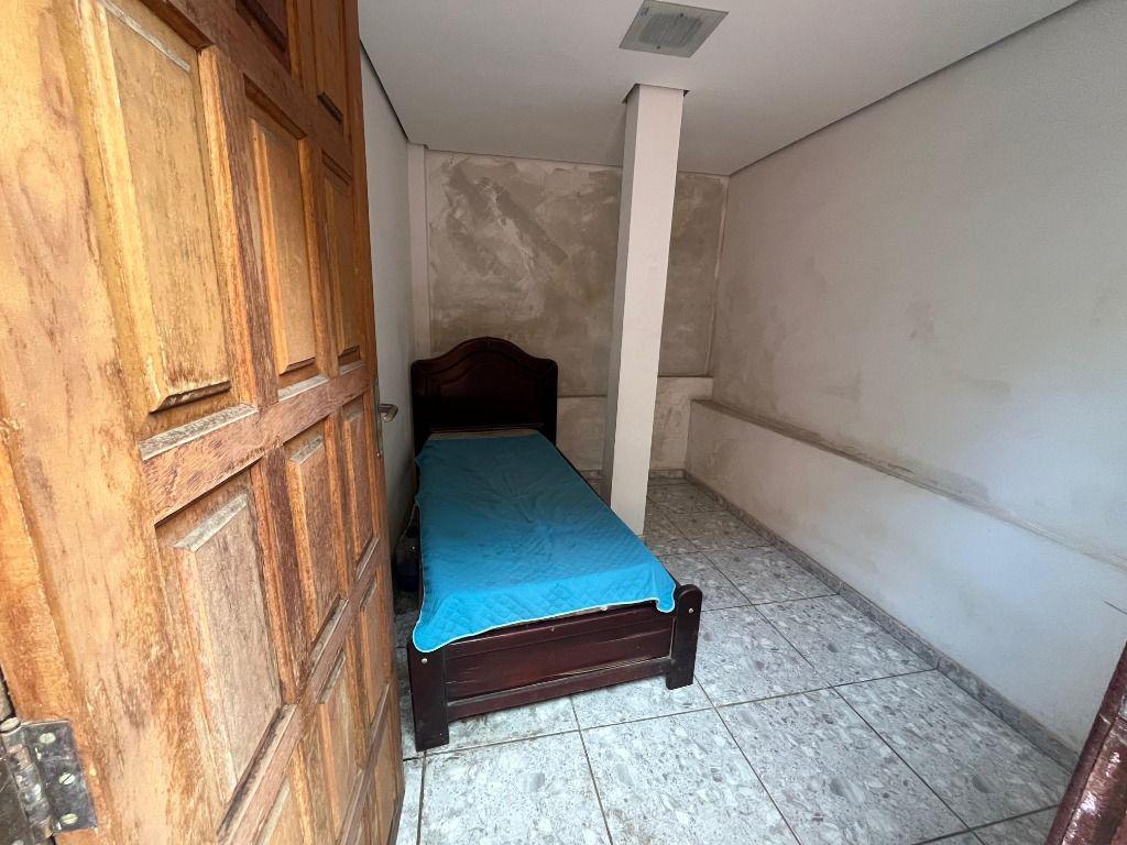 Casa, Centro, 6 Quartos, 4 Vagas, 1 Suíte