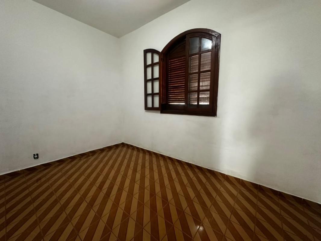 Casa, São Geraldo, 2 Quartos, 0 Vaga
