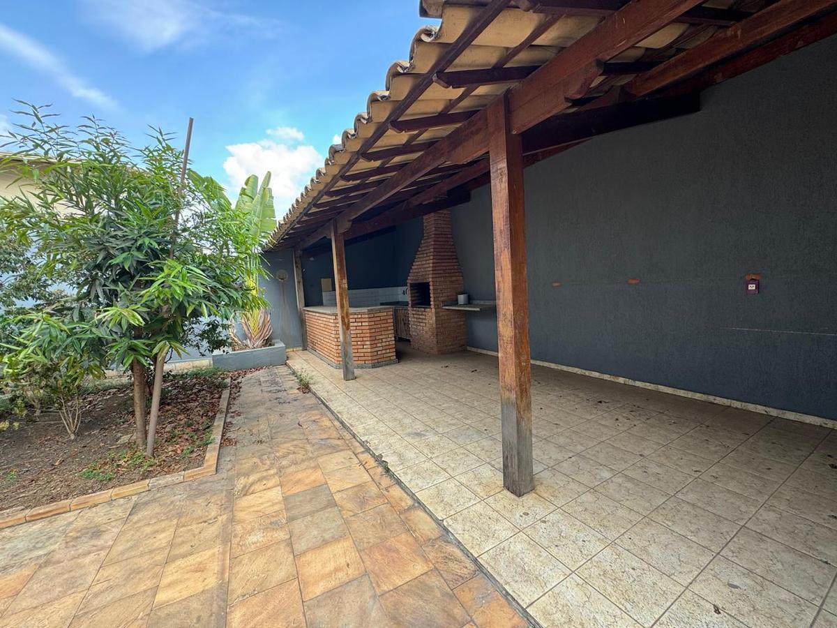 Casa, Santa Mônica, 4 Quartos, 6 Vagas, 2 Suítes