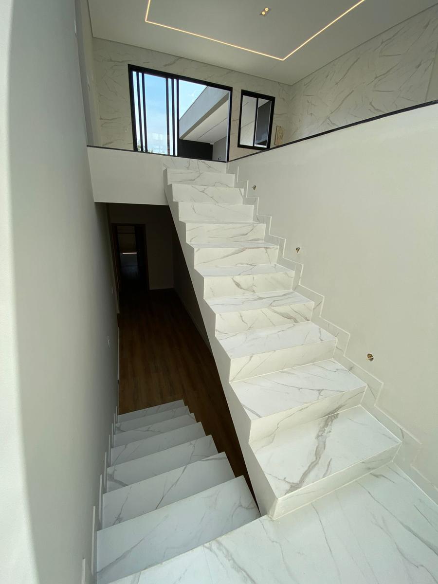 Casa, Santa Luiza, 4 Quartos, 6 Vagas, 2 Suítes