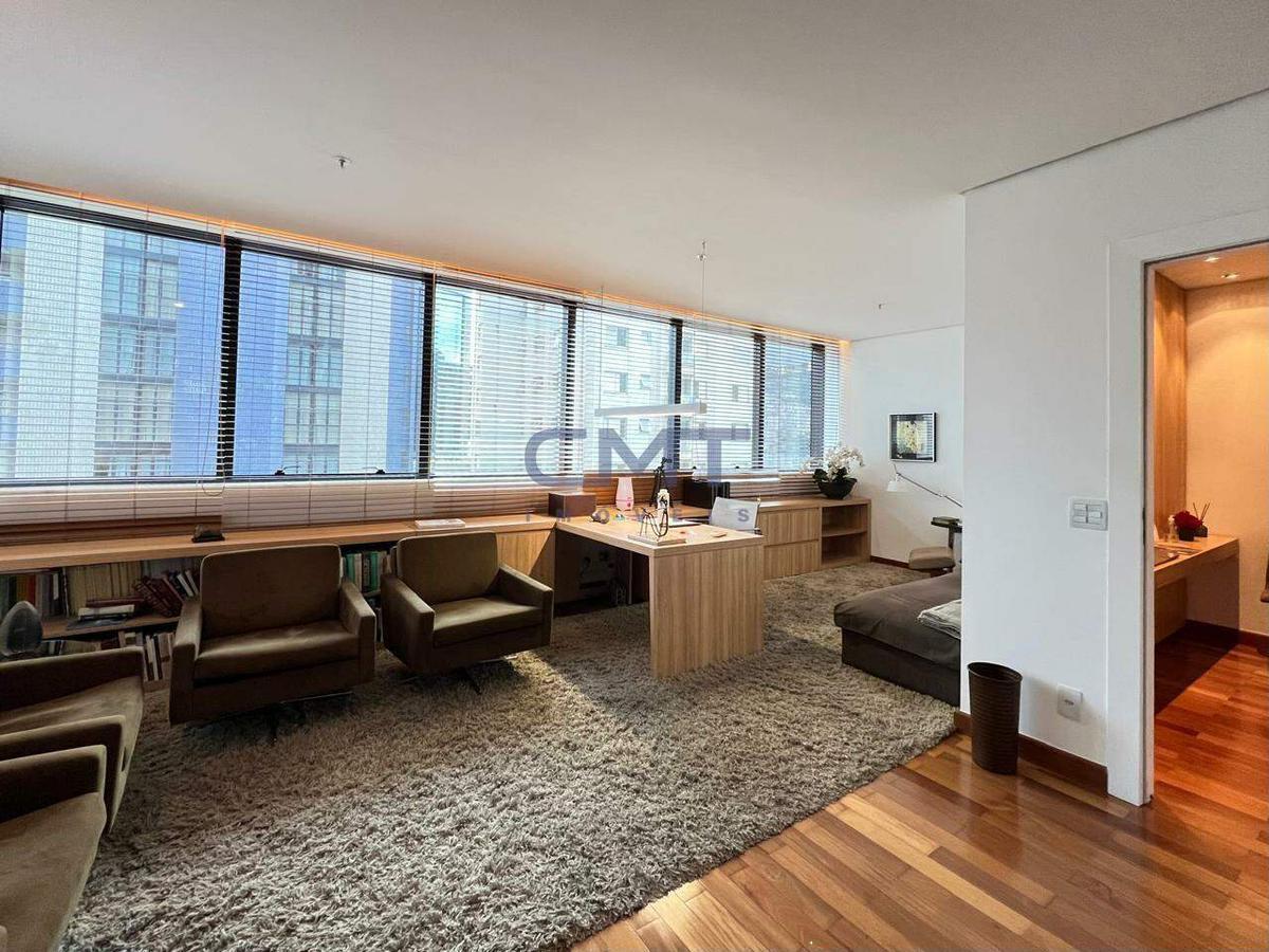 Sala, Savassi, 0 Quarto, 2 Vagas