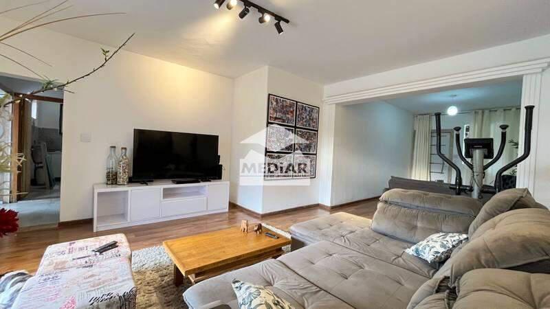 Casa, Castelo, 5 Quartos, 3 Vagas, 1 Suíte
