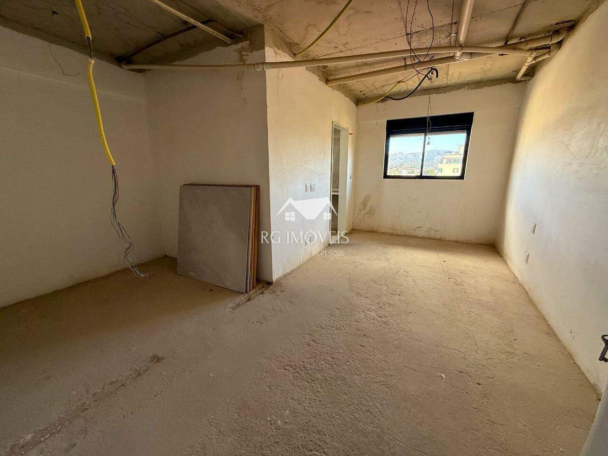 Cobertura, Barreiro, 4 Quartos, 4 Vagas, 4 Suítes
