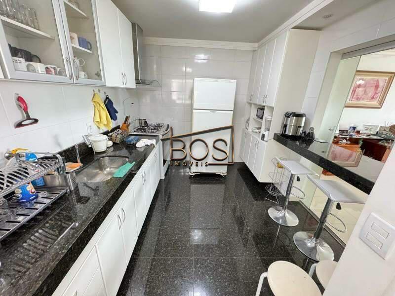 Apartamento, Fernão Dias, 4 Quartos, 2 Vagas, 2 Suítes