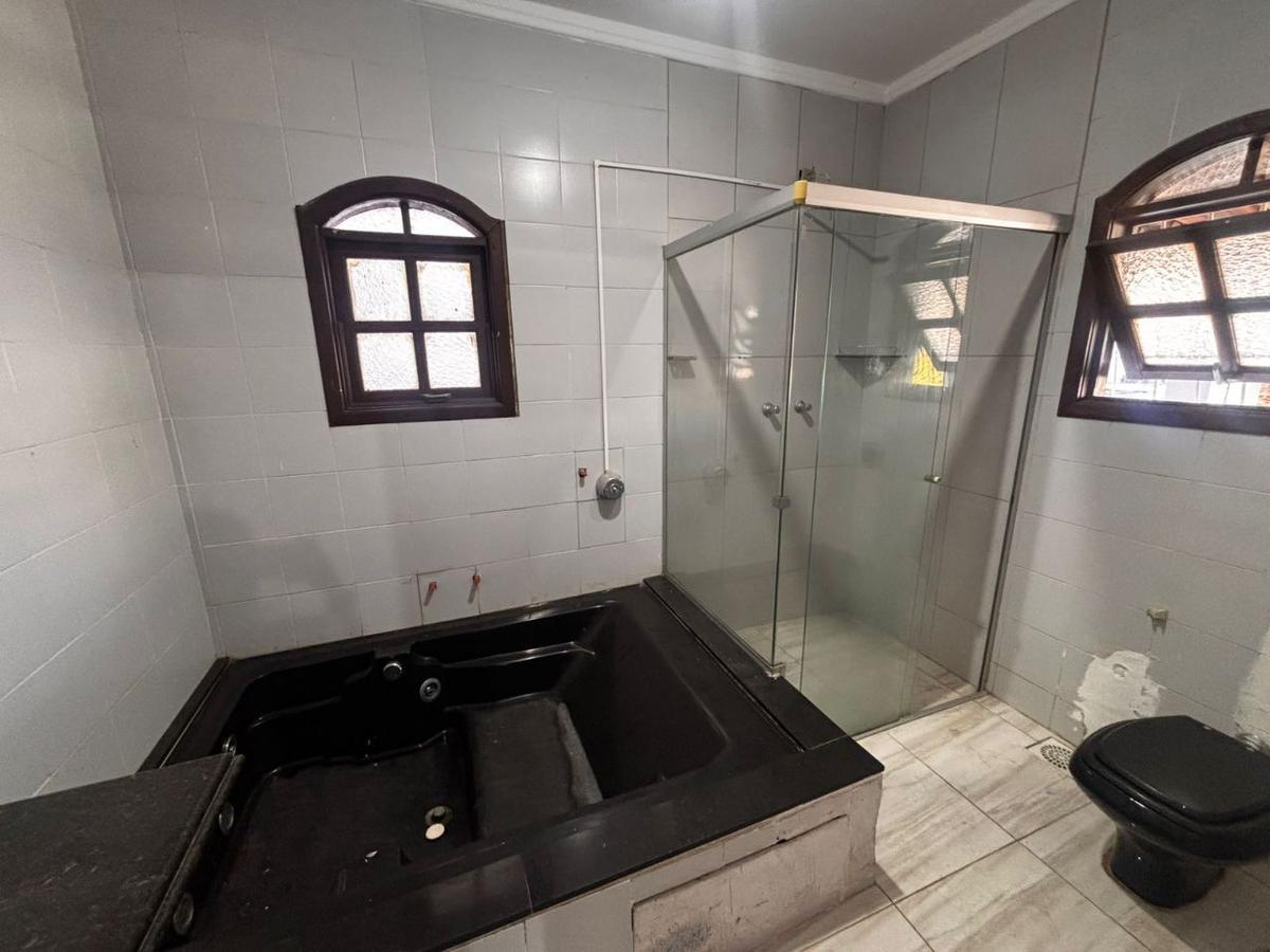 Casa, Santa Cruz, 5 Quartos, 0 Vaga