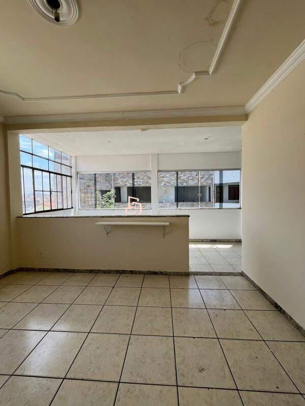 Casa, Milanez, 4 Quartos, 2 Vagas