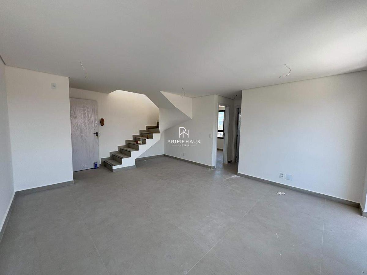 Cobertura, Jardim Industrial, 2 Quartos, 2 Vagas, 1 Suíte