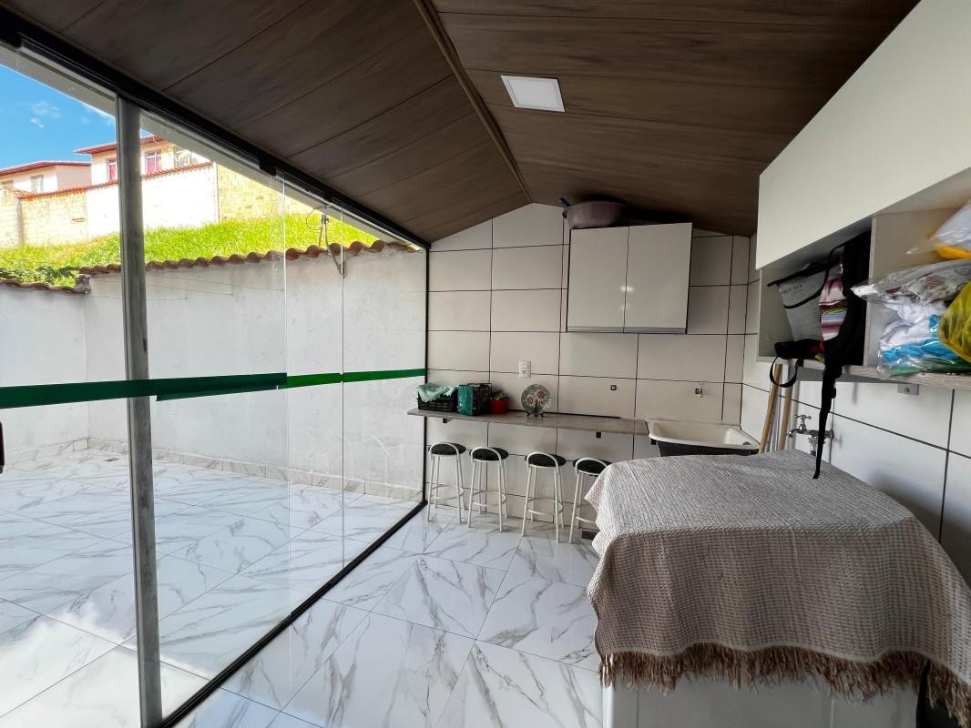 Casa, Solar do Barreiro, 2 Quartos, 1 Vaga
