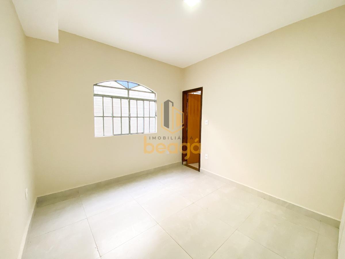 Casa, Santa Terezinha, 3 Quartos, 4 Vagas, 1 Suíte