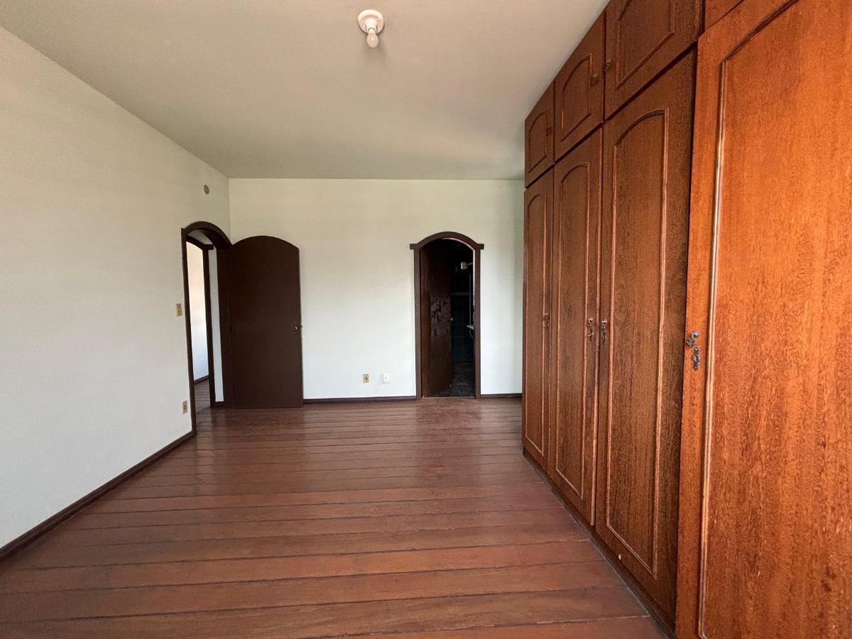 Casa, Carlos Prates, 6 Quartos, 2 Vagas