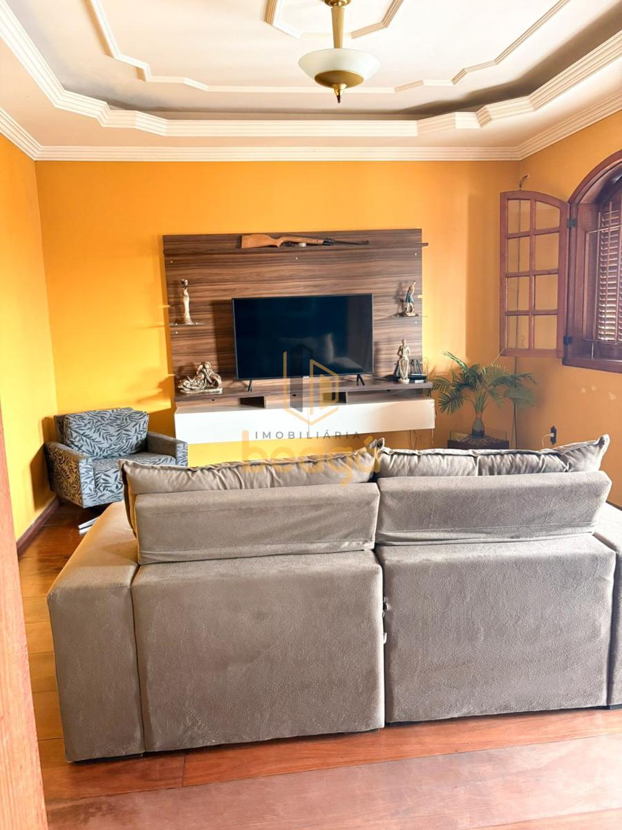 Casa, Camargos, 3 Quartos, 4 Vagas, 2 Suítes