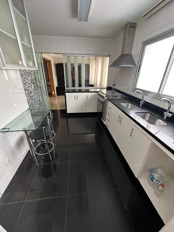 Apartamento, Funcionários, 4 Quartos, 3 Vagas, 1 Suíte