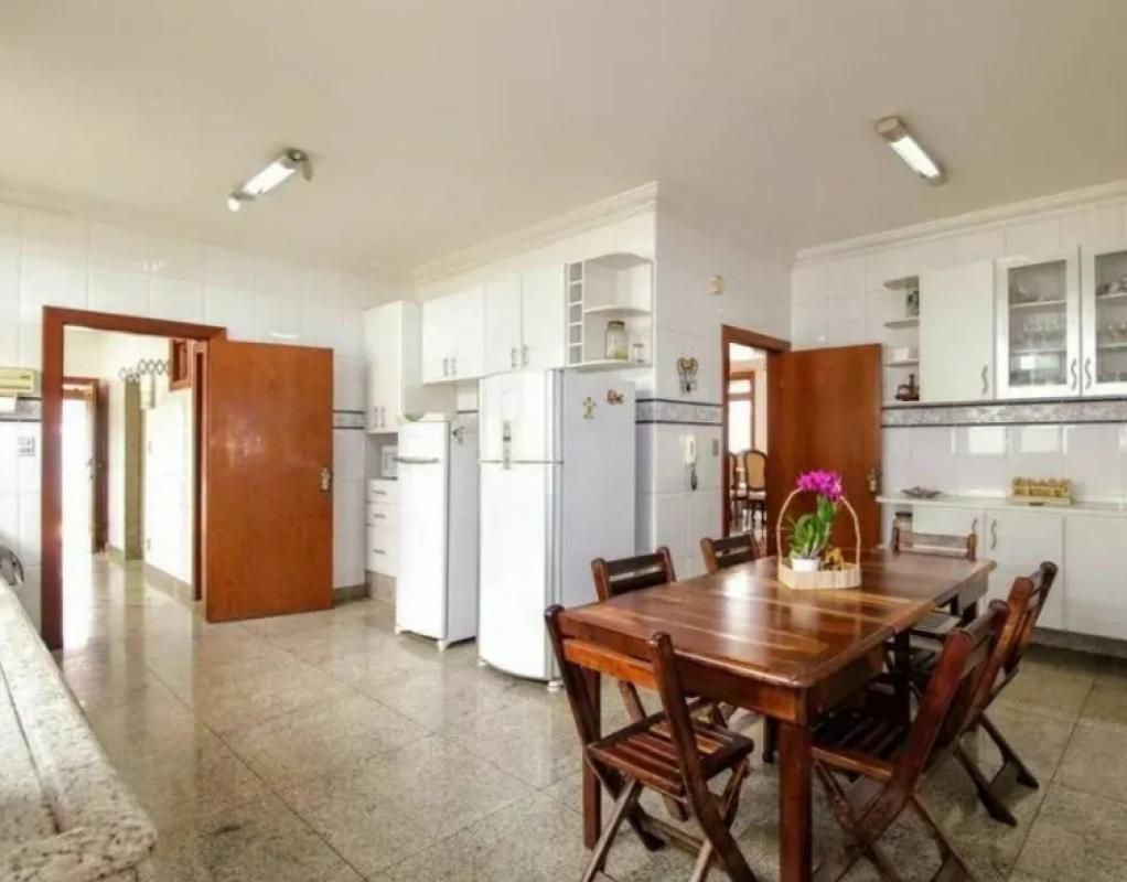 Casa, Castelo, 4 Quartos, 5 Vagas, 4 Suítes