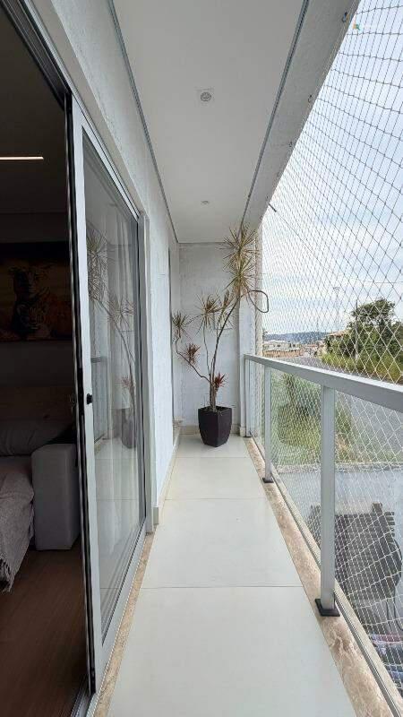 Casa, Monte Carlo, 3 Quartos, 2 Vagas, 1 Suíte