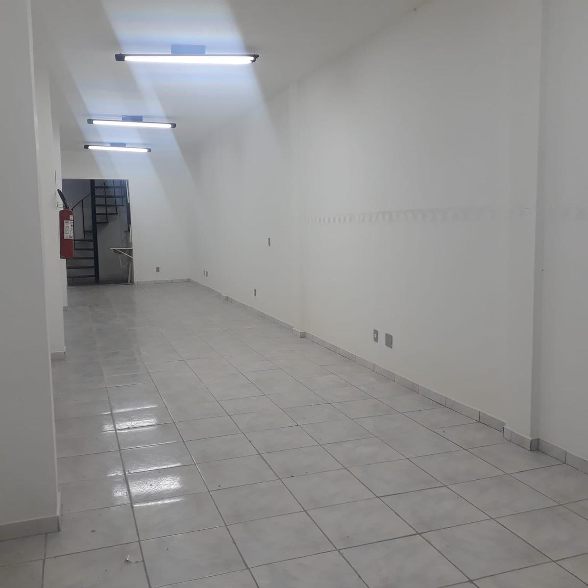 Loja, Centro, 1 Vaga