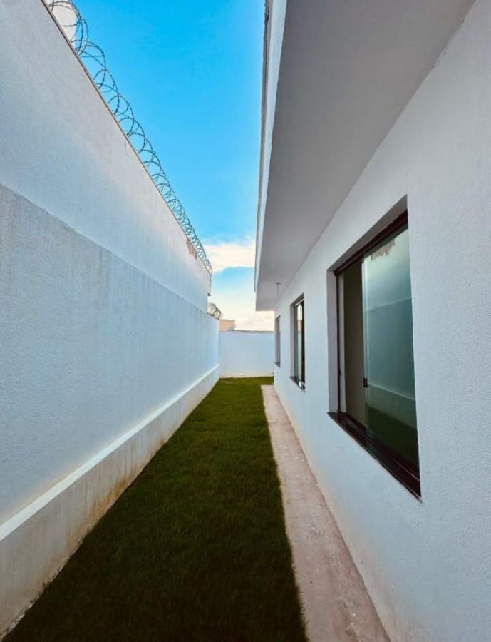 Casa, Jardim Imperial, 3 Quartos, 2 Vagas, 1 Suíte
