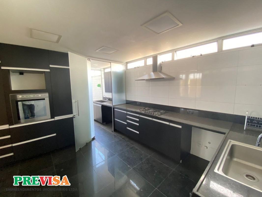 Apartamento, Sagrada Família, 3 Quartos, 3 Vagas, 1 Suíte