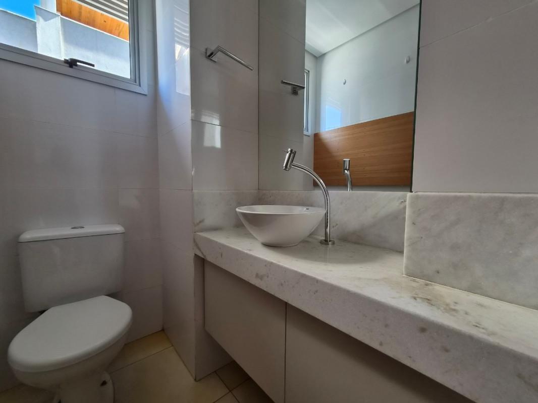 Sala, Lourdes, 0 Quarto, 1 Vaga