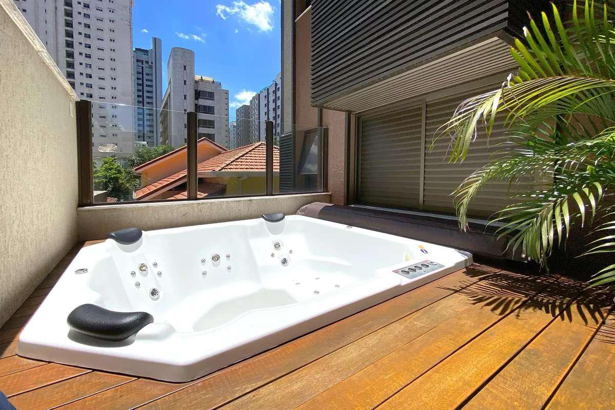 Apartamento, Funcionários, 2 Quartos, 2 Vagas, 2 Suítes