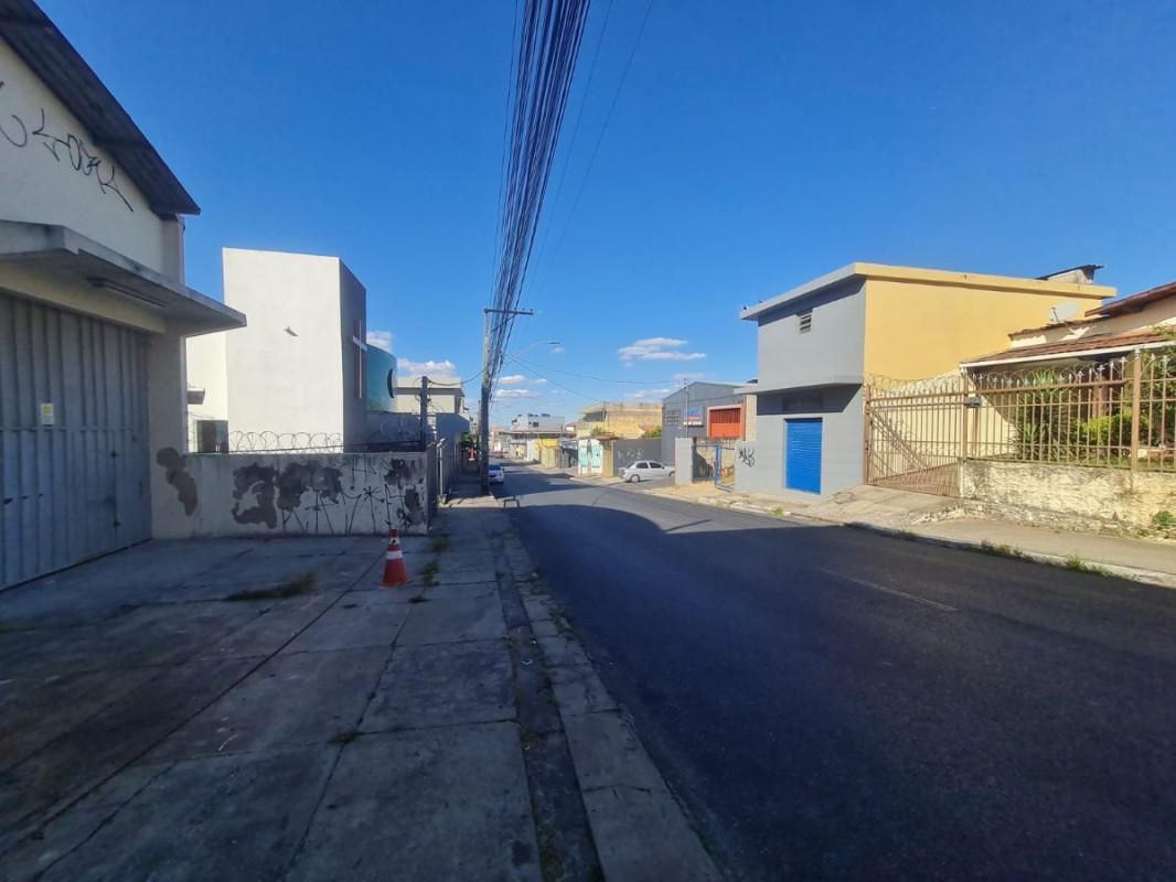 Galpão, Fonte Grande, 0 Quarto, 0 Vaga