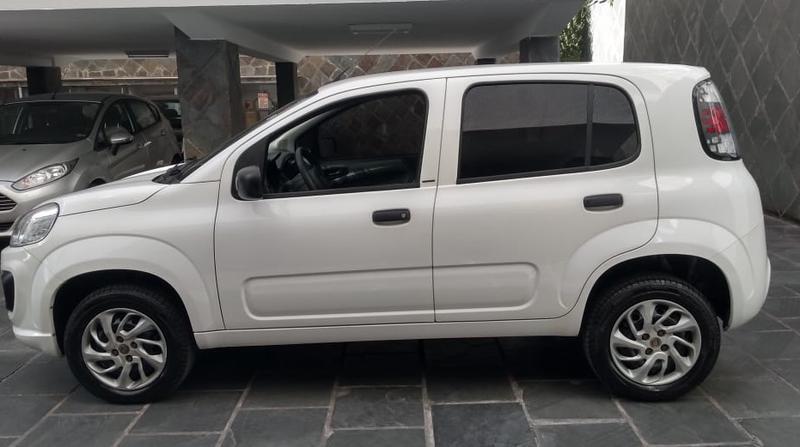 Fiat Uno Attractive 1.0 Flex 6v 5p