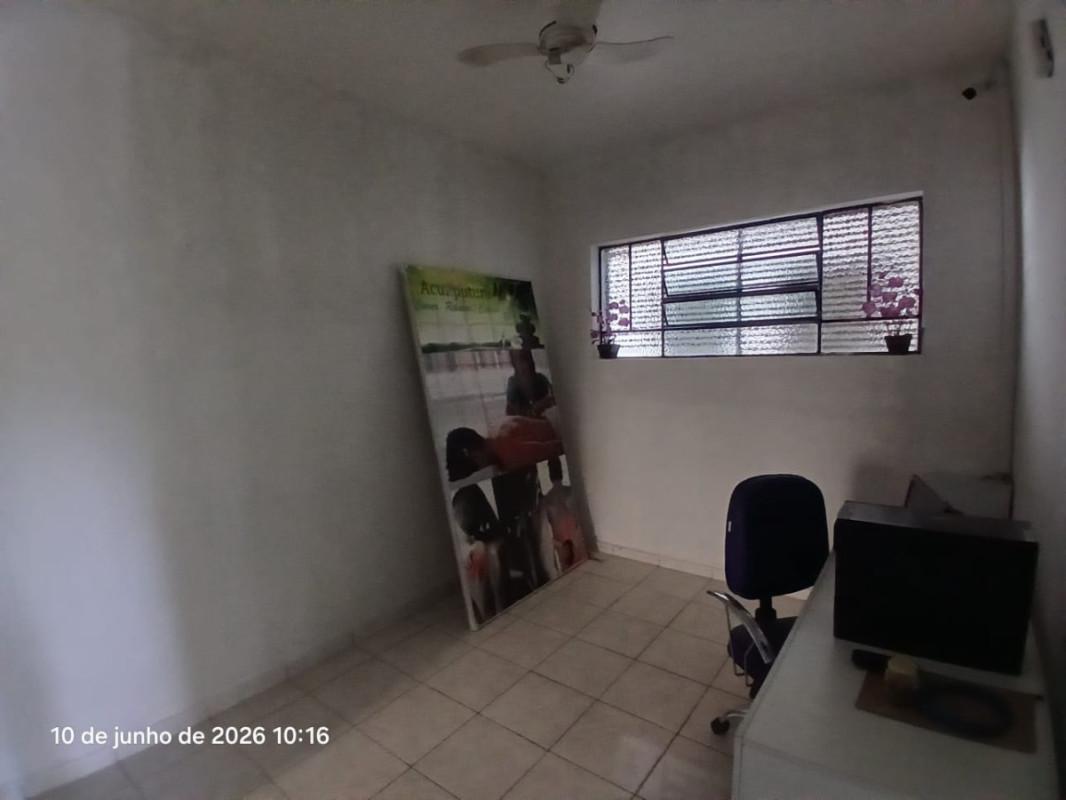 Casa Comercial, Planalto, 8 Quartos, 0 Vaga