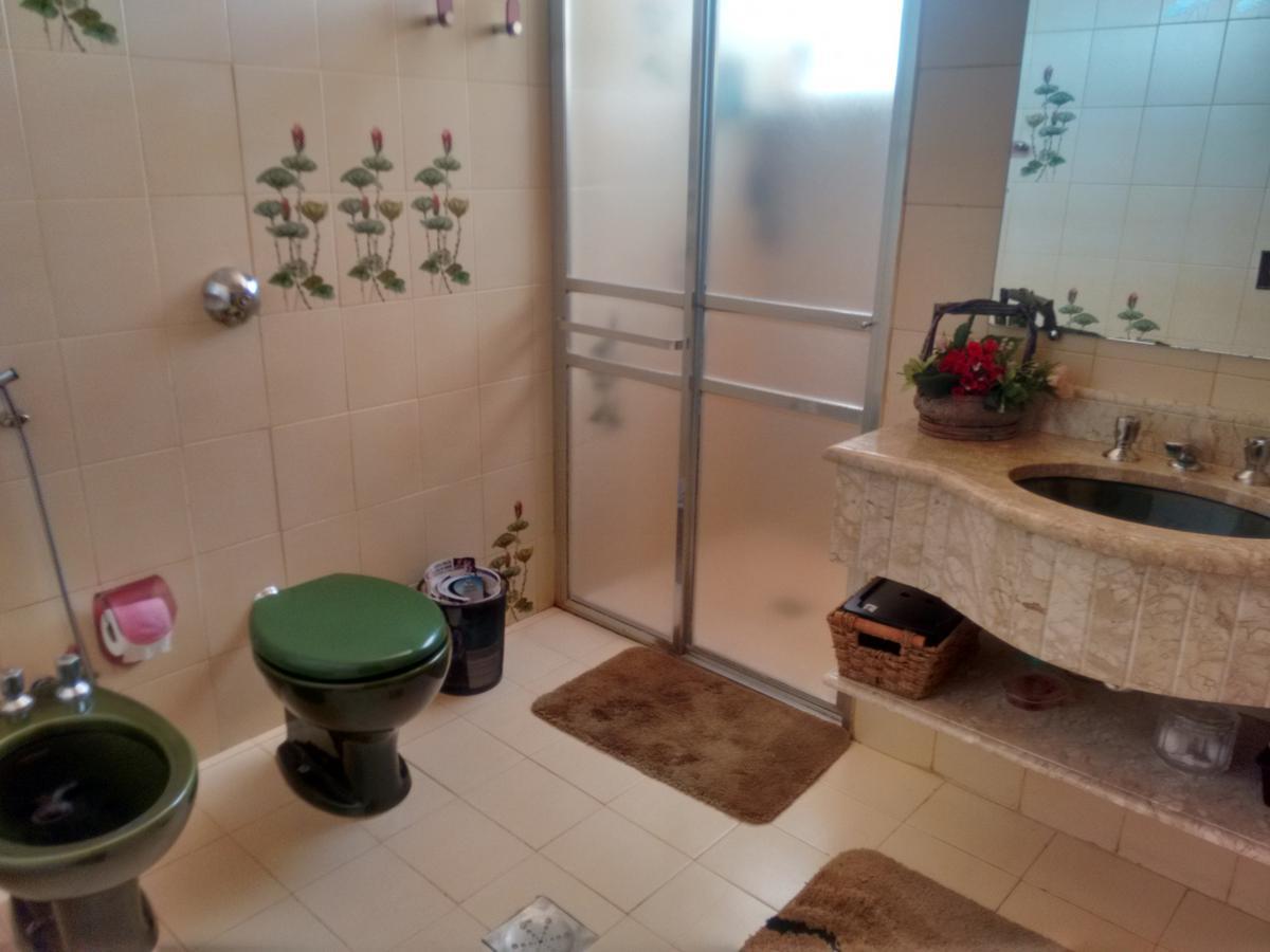 Casa, Planalto, 6 Quartos, 4 Vagas, 2 Suítes