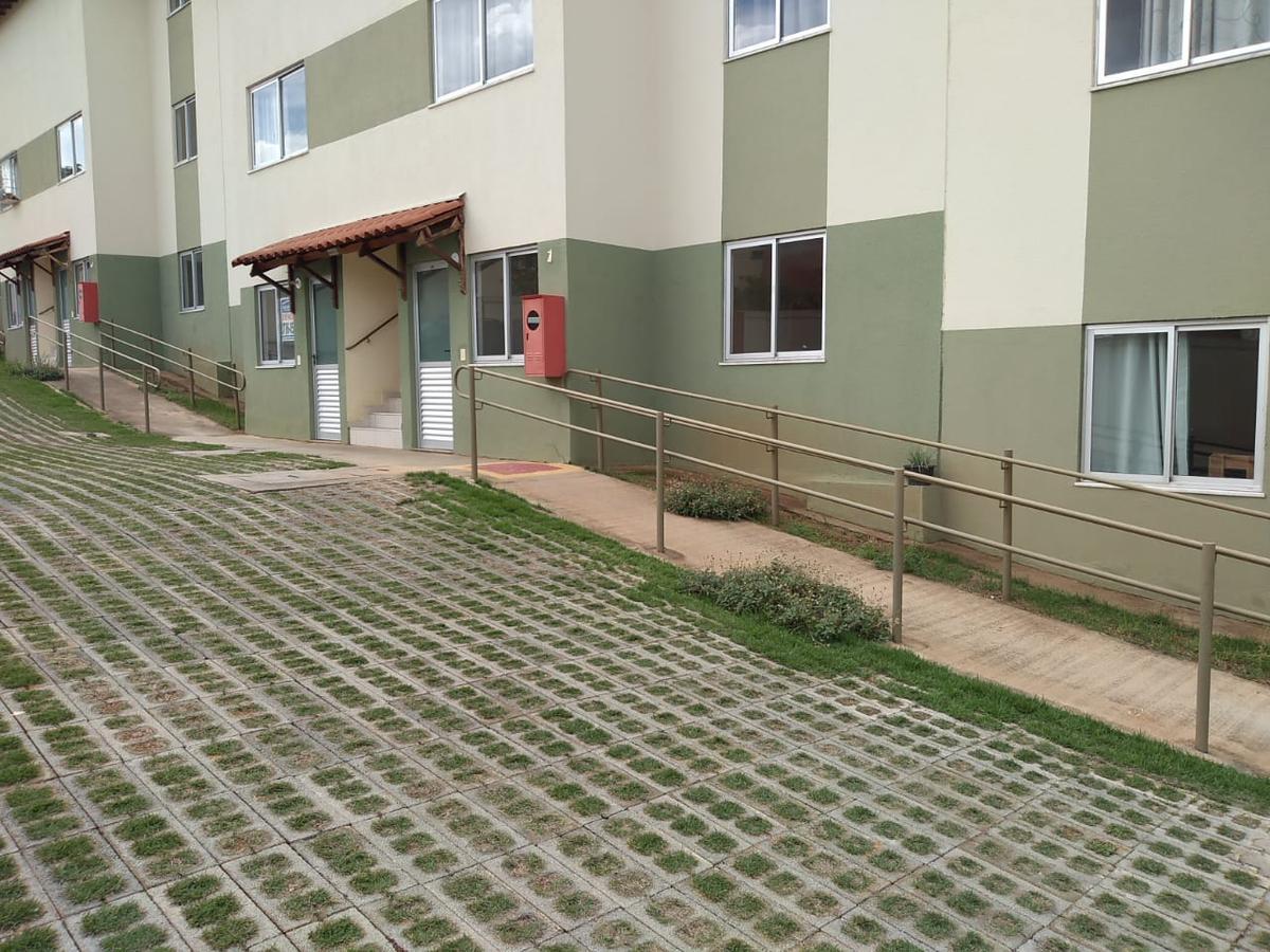 Apartamento, Cândida Ferreira