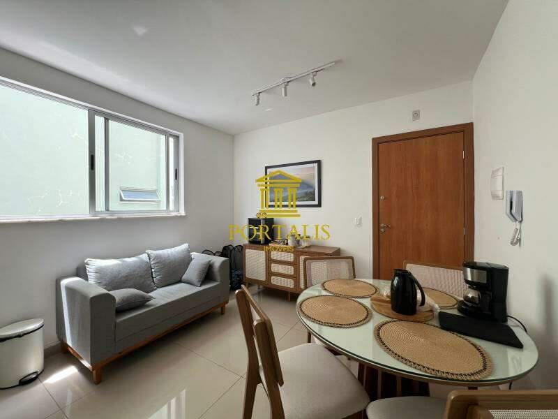 Apartamento, Sagrada Família, 2 Quartos, 1 Vaga