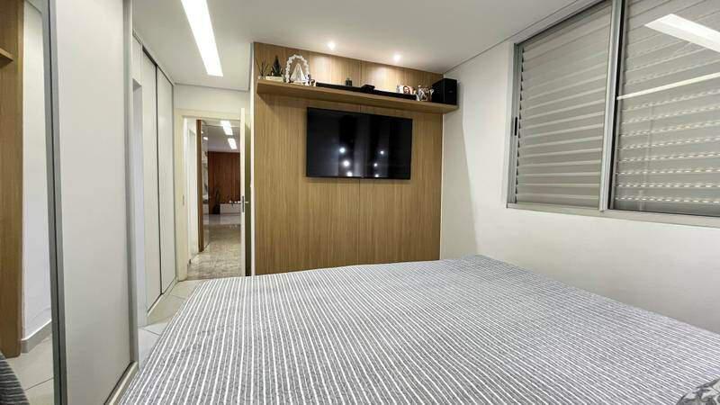 Apartamento, Castelo, 3 Quartos, 3 Vagas, 1 Suíte