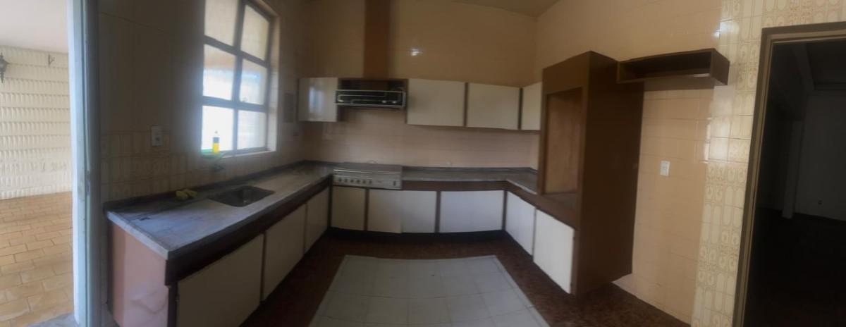 Casa, Centro, 3 Quartos, 0 Vaga, 3 Suítes