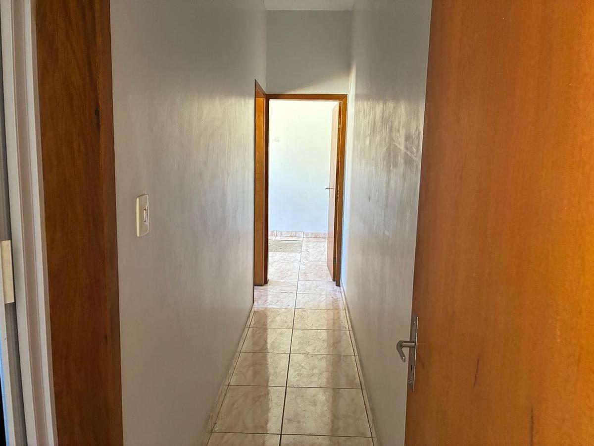 Casa, Santa Branca, 3 Quartos, 3 Vagas, 1 Suíte