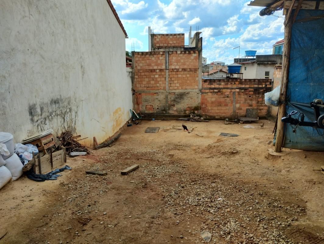 Lote, Oitis, 0 Quarto, 0 Vaga