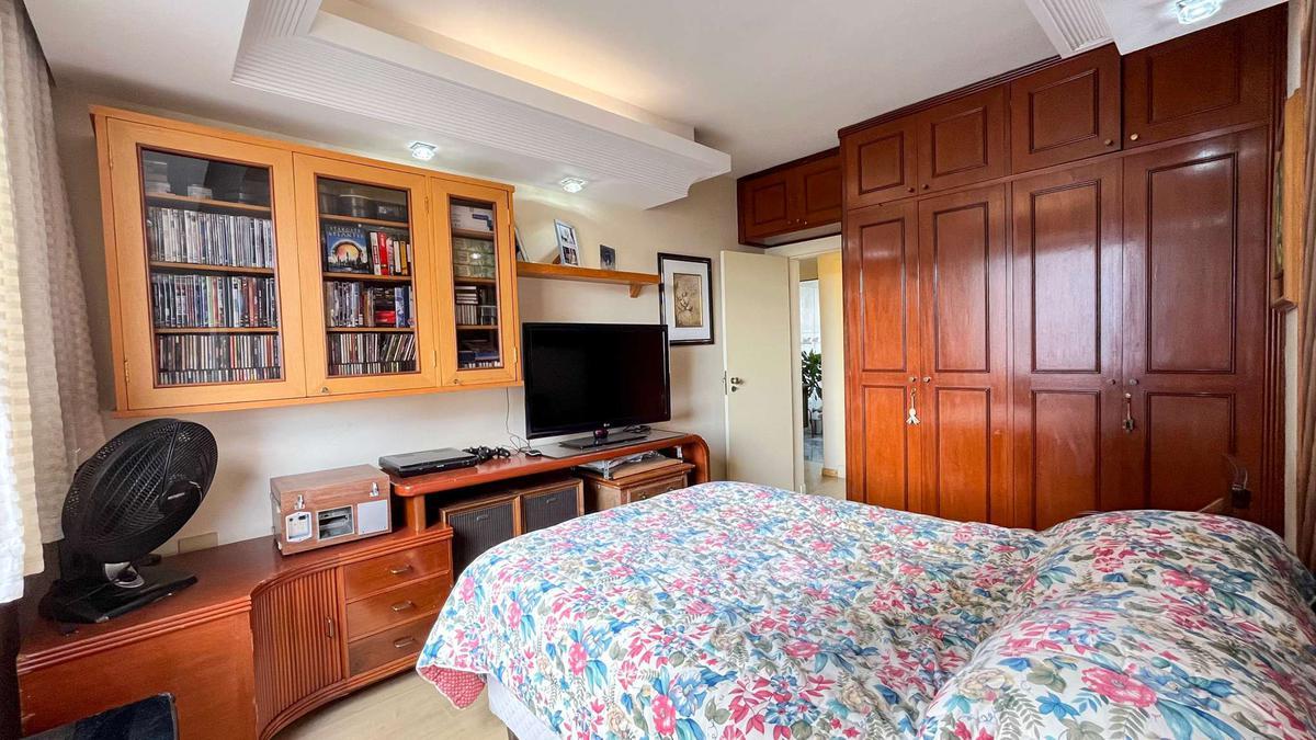 Apartamento, Funcionários, 4 Quartos, 2 Vagas, 1 Suíte