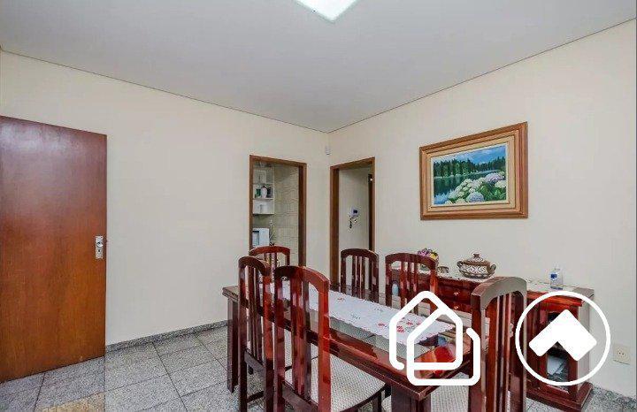 Casa, Palmeiras, 7 Quartos, 10 Vagas, 1 Suíte